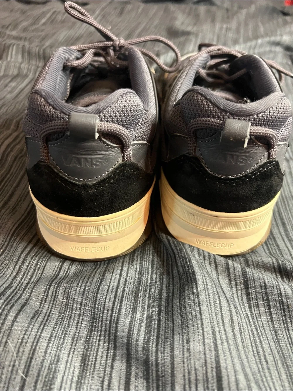 Vans Varix WC sneakers.